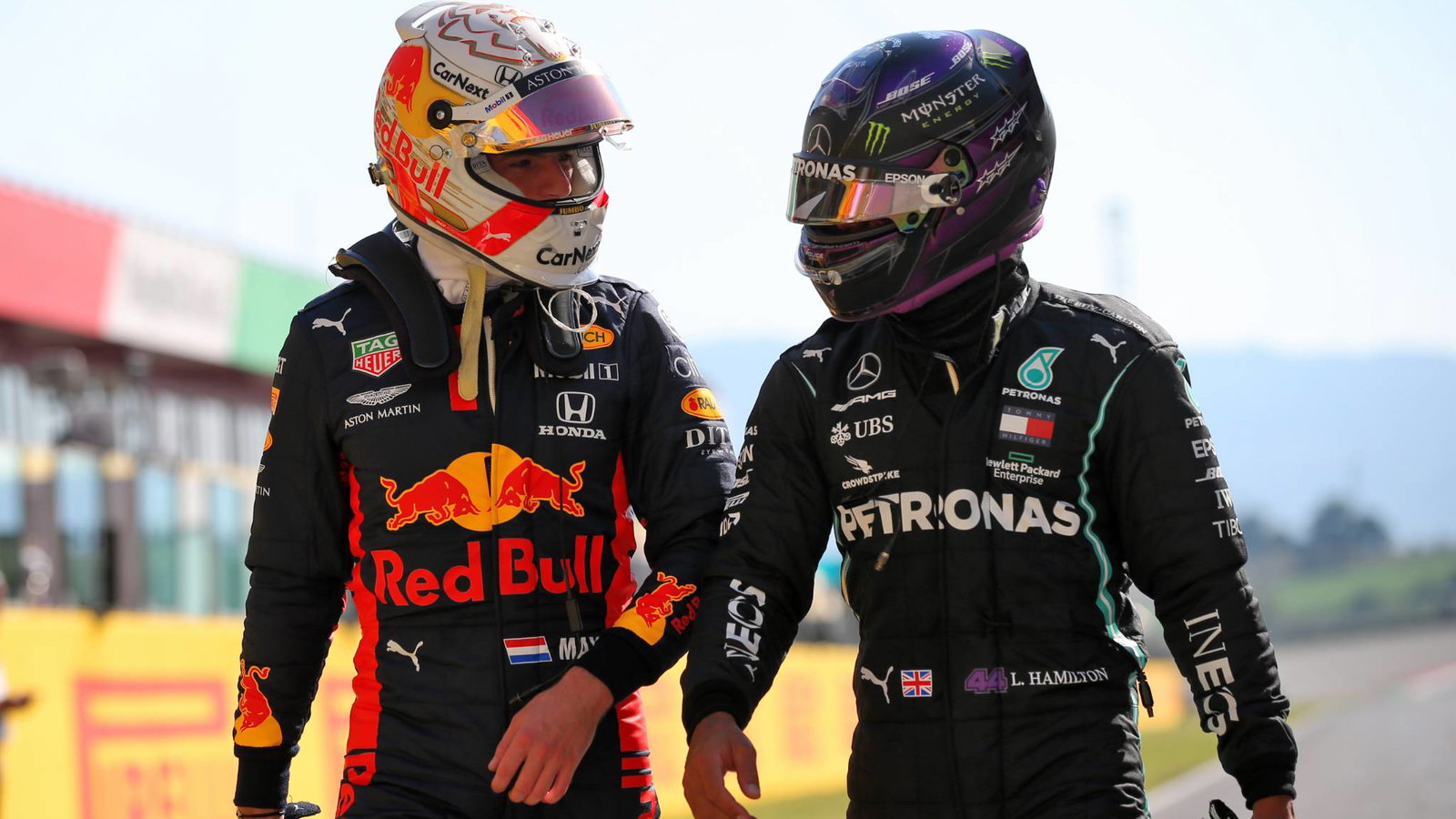 (L to R): Max Verstappen (NLD) Red Bull Racing with Lewis Hamilton (GBR) Mercedes AMG F1 in qualifying parc ferme.
